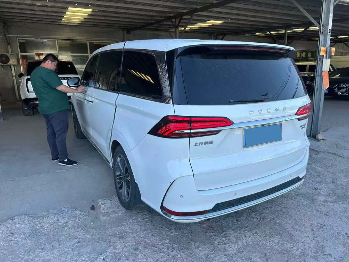 2021 Roewe iMAX8 2.0T 234HP L4 8AT,autocango,china used car exporter,china ev exporter,chinese used car exporter,chinese used ev exporter