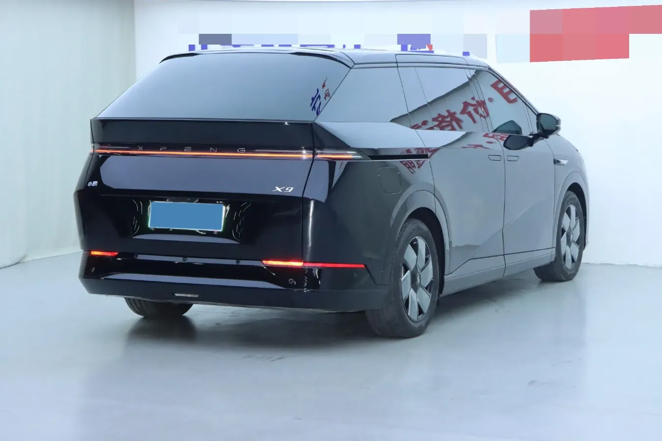 2024 Xpeng X9 BEV 84.5KWH,autocango,china used car exporter,china ev exporter,chinese used car exporter,chinese used ev exporter