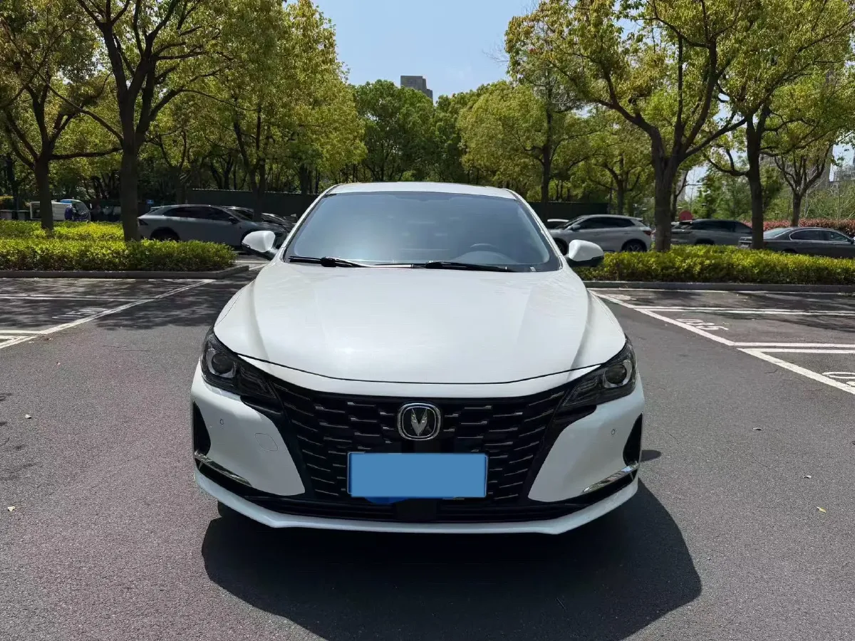 2022 ChangAn Raeton CC 1.5T 188HP L4 7DCT,autocango,china used car exporter,china ev exporter,chinese used car exporter,chinese used ev exporter