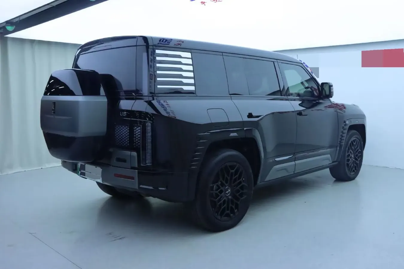 2023 YangWang U8 2.0T 272HP L4 REEV 49.05KWH,autocango,china used car exporter,china ev exporter,chinese used car exporter,chinese used ev exporter