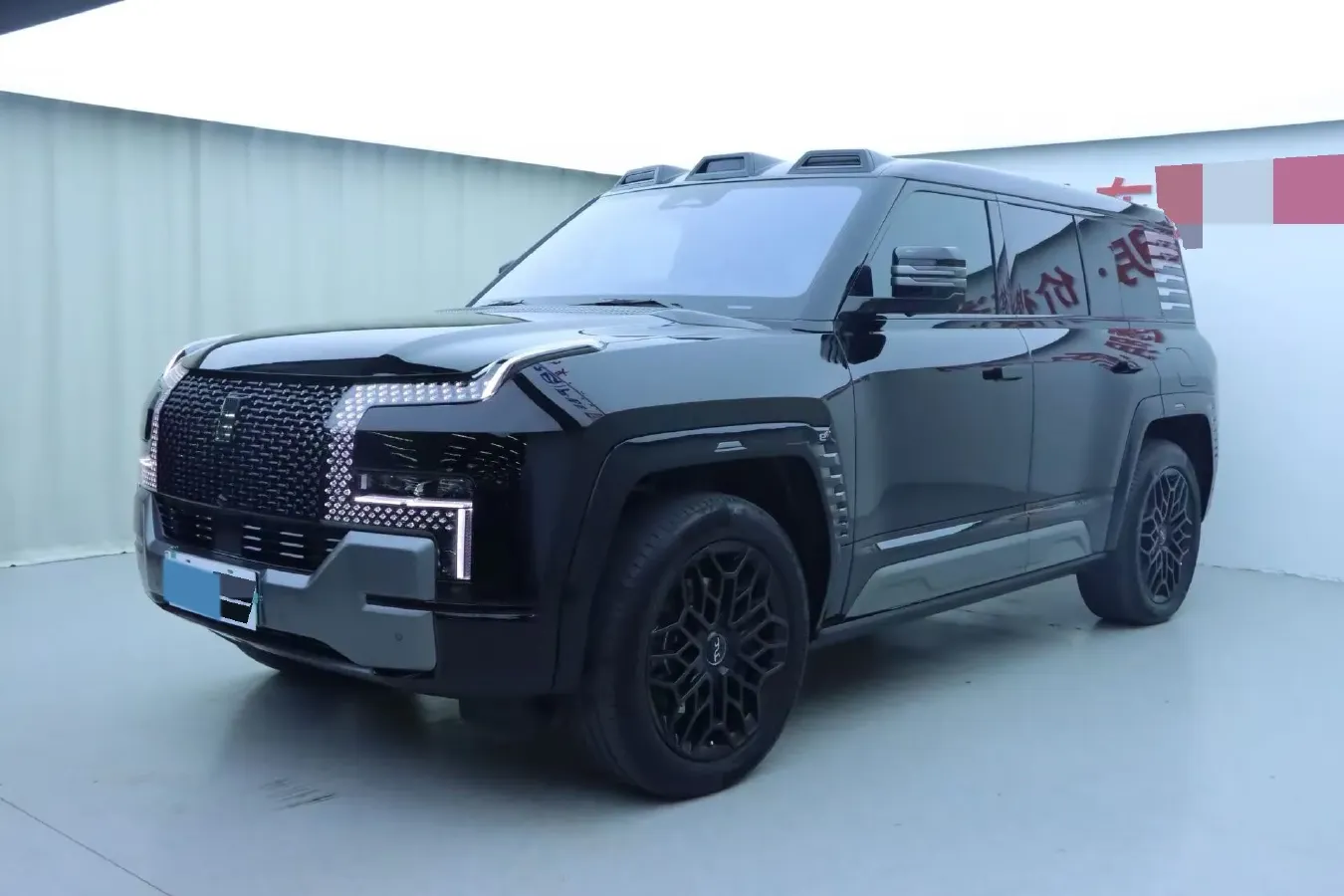 2023 YangWang U8 2.0T 272HP L4 REEV 49.05KWH,autocango,china used car exporter,china ev exporter,chinese used car exporter,chinese used ev exporter