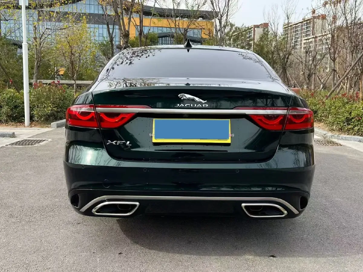 2022 Jaguar XFL 2.0T 250HP L4 8AT,autocango,china used car exporter,china ev exporter,chinese used car exporter,chinese used ev exporter