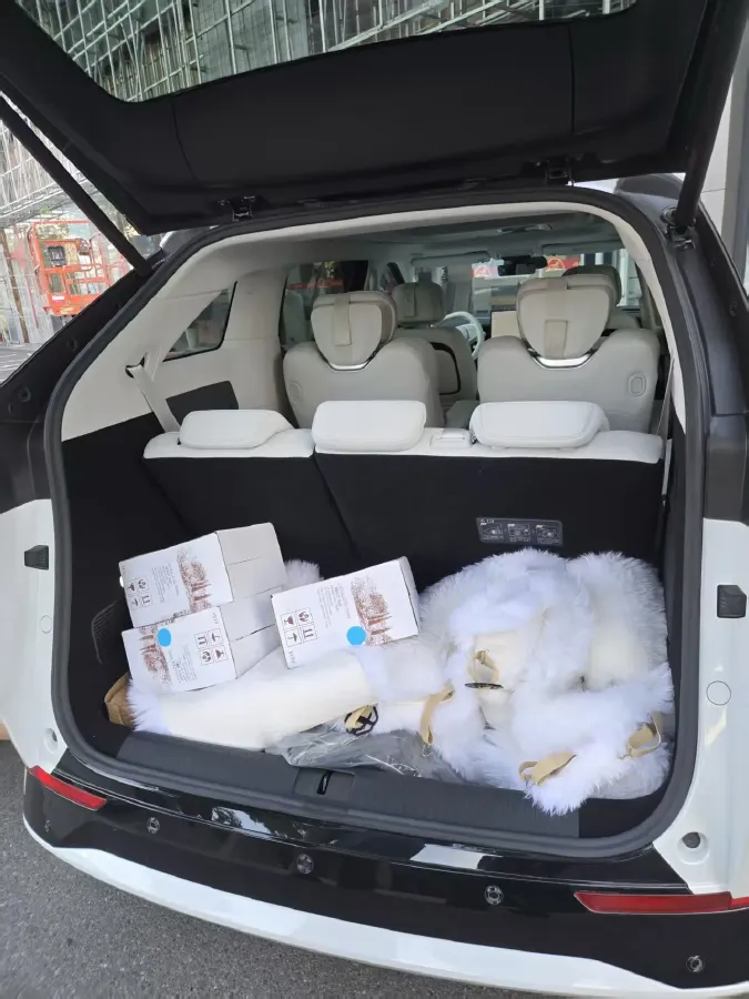 2024 Xpeng X9 BEV 101.5KWH,autocango,china used car exporter,china ev exporter,chinese used car exporter,chinese used ev exporter