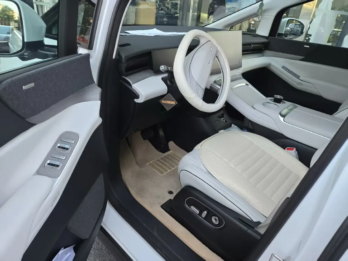 2024 Xpeng X9 BEV 101.5KWH,autocango,china used car exporter,china ev exporter,chinese used car exporter,chinese used ev exporter