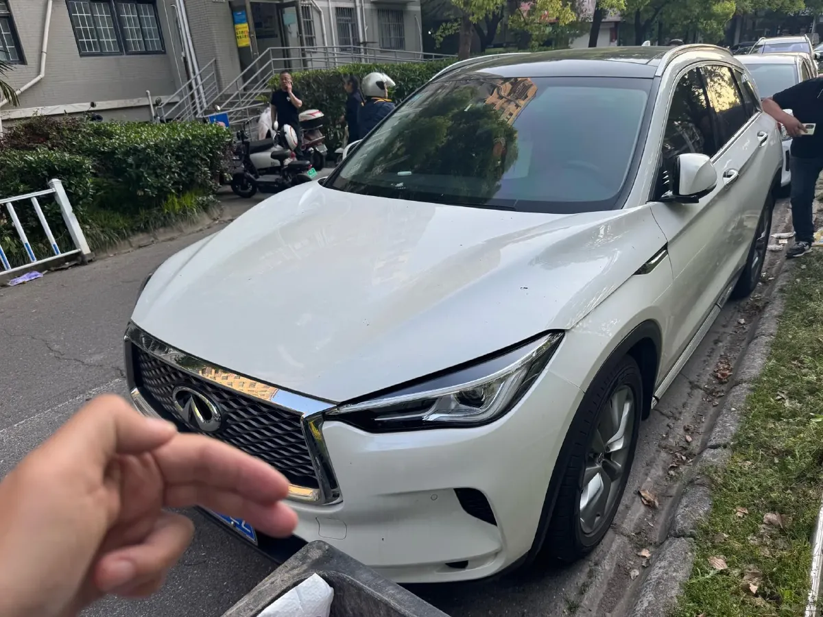 2020 Infiniti QX50 2.0T 272HP L4 CVT,autocango,china used car exporter,china ev exporter,chinese used car exporter,chinese used ev exporter