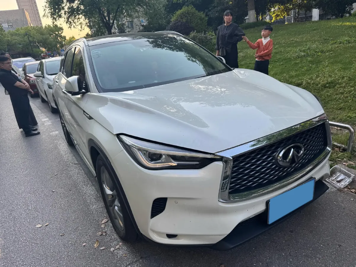 2020 Infiniti QX50 2.0T 272HP L4 CVT,autocango,china used car exporter,china ev exporter,chinese used car exporter,chinese used ev exporter