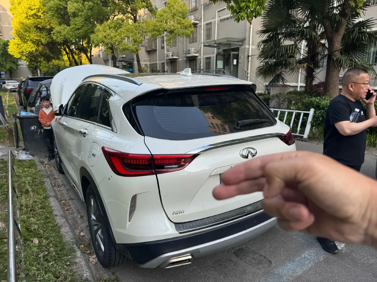 2020 Infiniti QX50 2.0T 272HP L4 CVT,autocango,china used car exporter,china ev exporter,chinese used car exporter,chinese used ev exporter
