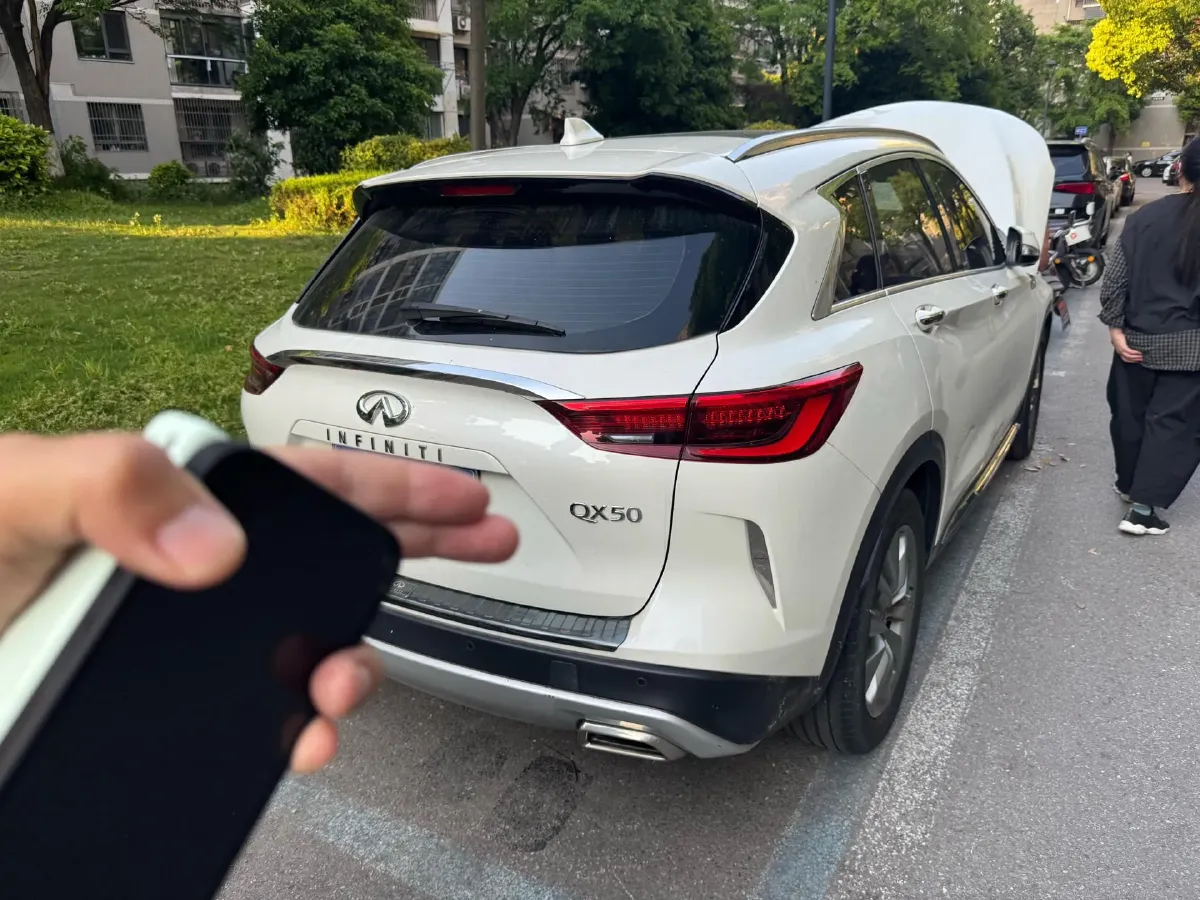 2020 Infiniti QX50 2.0T 272HP L4 CVT,autocango,china used car exporter,china ev exporter,chinese used car exporter,chinese used ev exporter