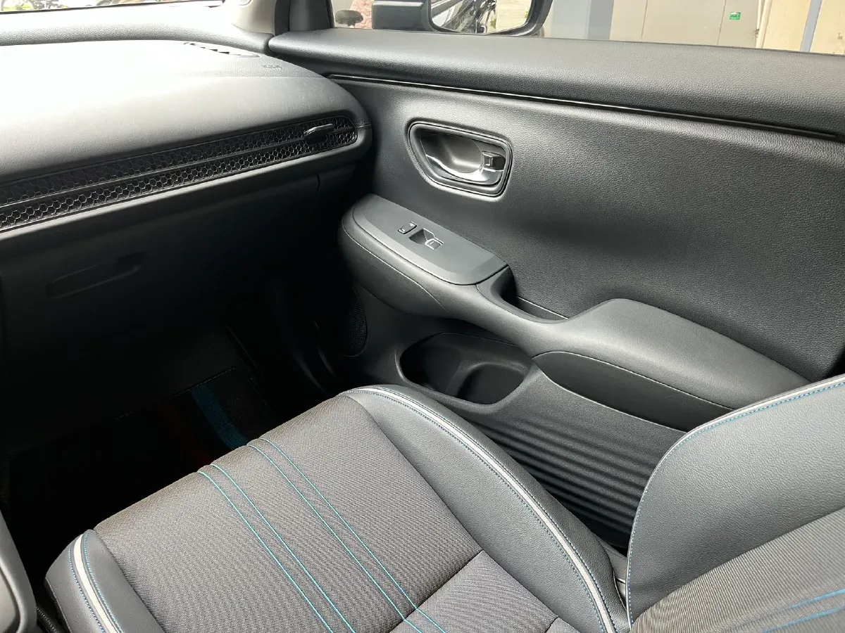 2023 Honda HR-V 1.5T 182HP L4 CVT,autocango,china used car exporter,china ev exporter,chinese used car exporter,chinese used ev exporter