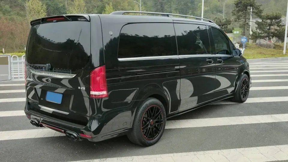 2022 Mercedes-Benz V Class 2.0T 211HP L4 9AT,autocango,china used car exporter,china ev exporter,chinese used car exporter,chinese used ev exporter