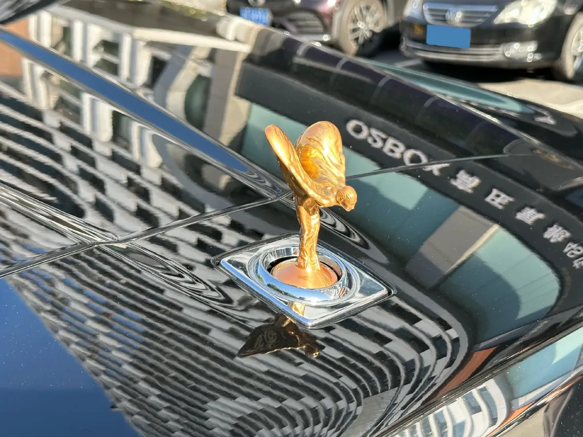 2018 Rolls-Royce Cullinan 6.7T 571HP V12 8AT,autocango,china used car exporter,china ev exporter,chinese used car exporter,chinese used ev exporter