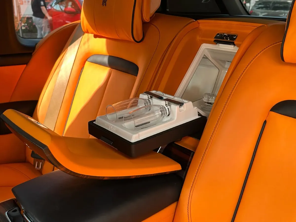 2018 Rolls-Royce Cullinan 6.7T 571HP V12 8AT,autocango,china used car exporter,china ev exporter,chinese used car exporter,chinese used ev exporter