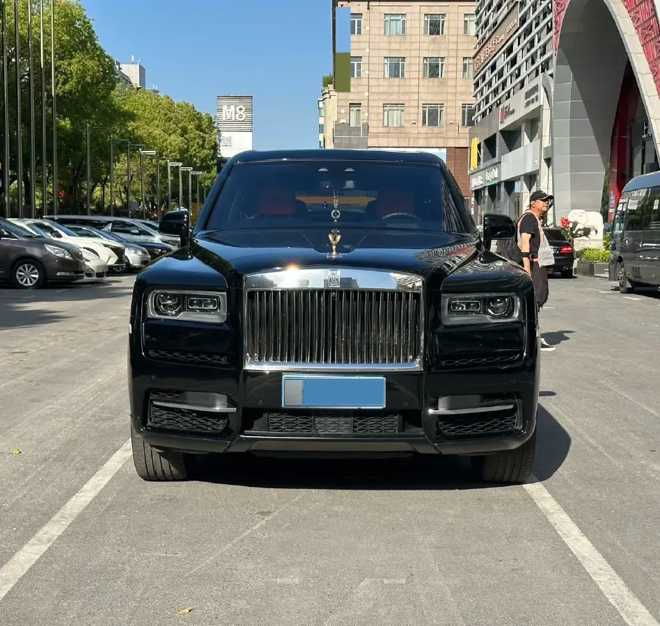 2018 Rolls-Royce Cullinan 6.7T 571HP V12 8AT,autocango,china used car exporter,china ev exporter,chinese used car exporter,chinese used ev exporter