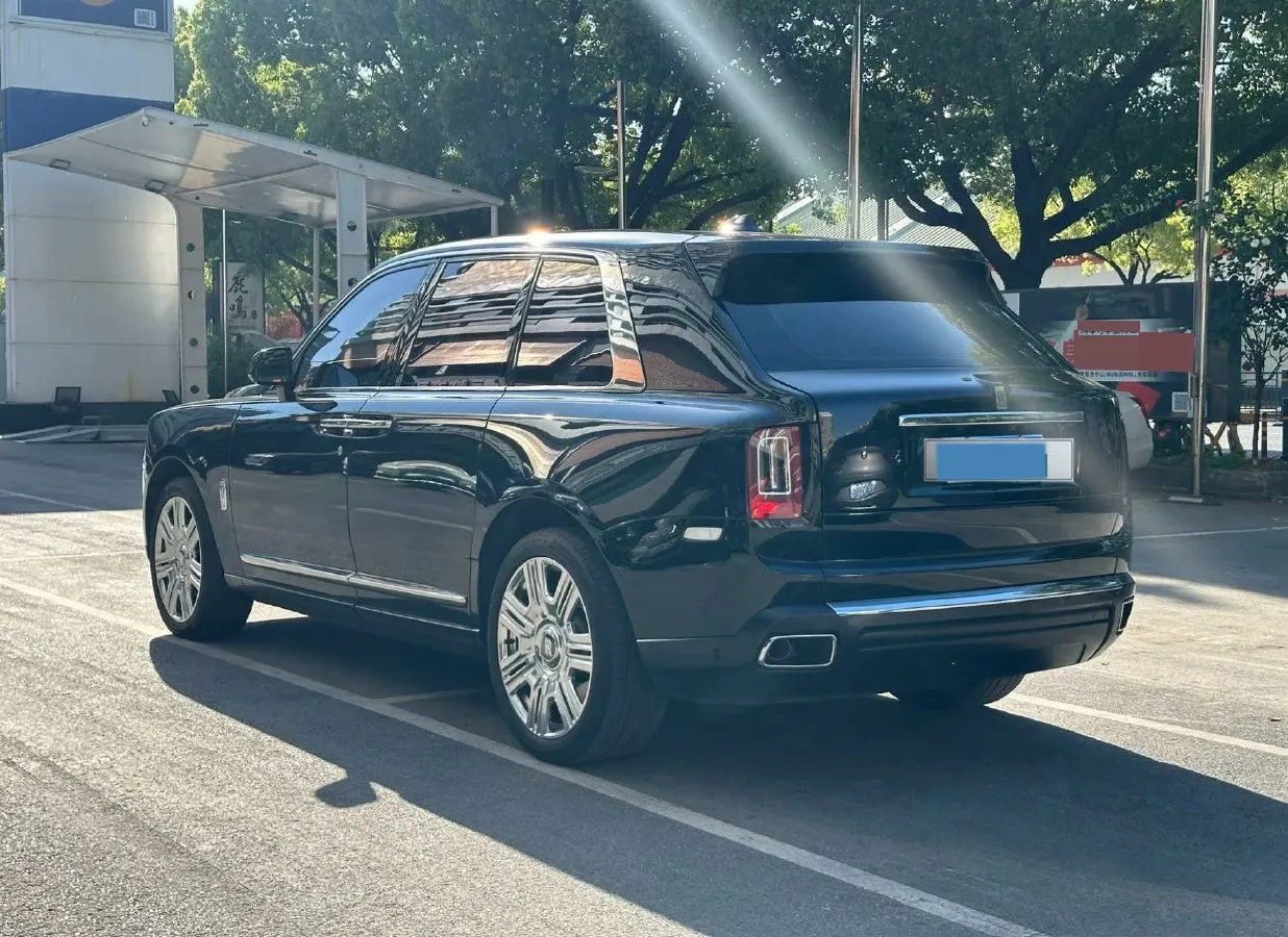 2018 Rolls-Royce Cullinan 6.7T 571HP V12 8AT,autocango,china used car exporter,china ev exporter,chinese used car exporter,chinese used ev exporter