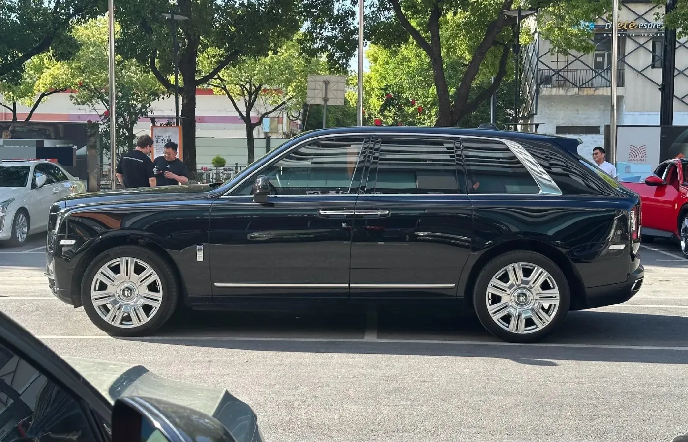 2018 Rolls-Royce Cullinan 6.7T 571HP V12 8AT,autocango,china used car exporter,china ev exporter,chinese used car exporter,chinese used ev exporter