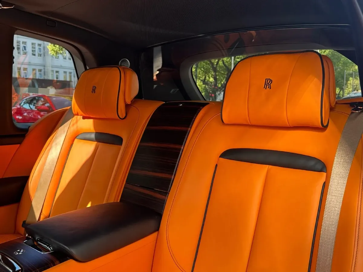2018 Rolls-Royce Cullinan 6.7T 571HP V12 8AT,autocango,china used car exporter,china ev exporter,chinese used car exporter,chinese used ev exporter