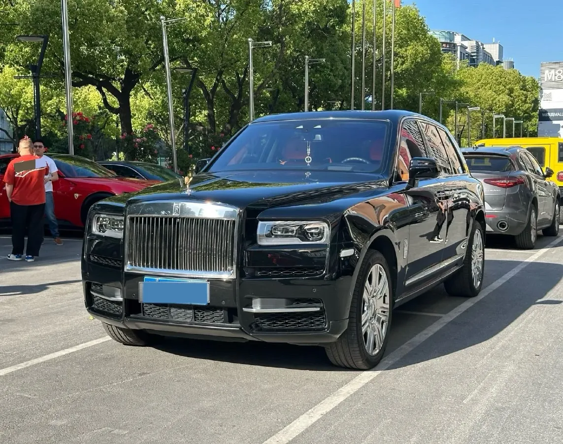 2018 Rolls-Royce Cullinan 6.7T 571HP V12 8AT,autocango,china used car exporter,china ev exporter,chinese used car exporter,chinese used ev exporter