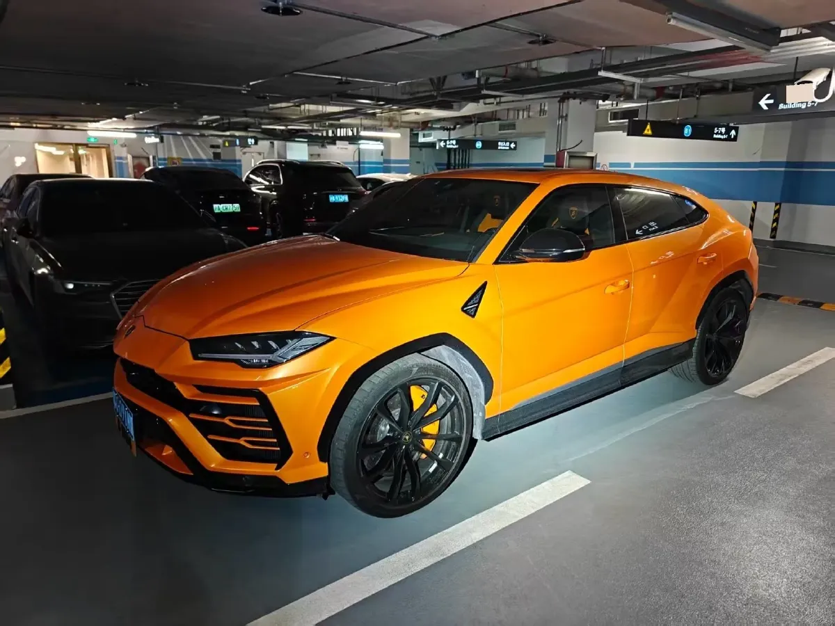 2021 Lamborghini Urus 4.0T 641HP V8 8AT,autocango,china used car exporter,china ev exporter,chinese used car exporter,chinese used ev exporter