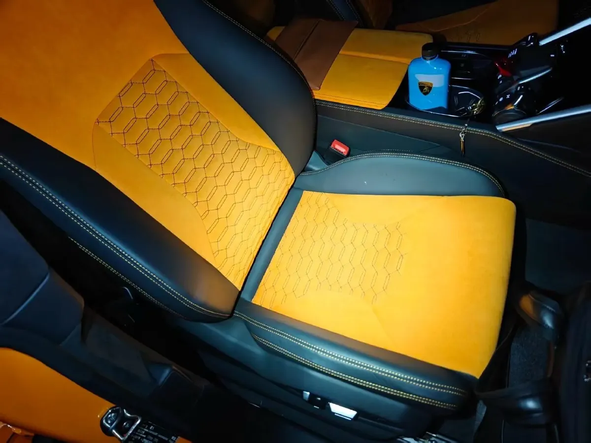 2021 Lamborghini Urus 4.0T 641HP V8 8AT,autocango,china used car exporter,china ev exporter,chinese used car exporter,chinese used ev exporter