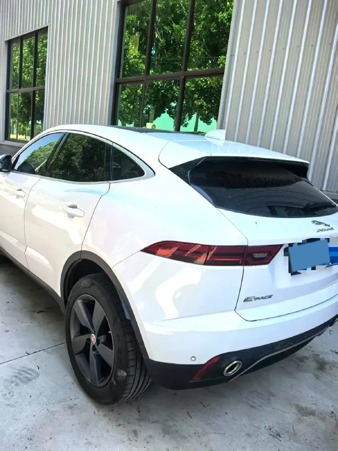 2018 Jaguar E-PACE 2.0T 249HP L4 9AT,autocango,china used car exporter,china ev exporter,chinese used car exporter,chinese used ev exporter