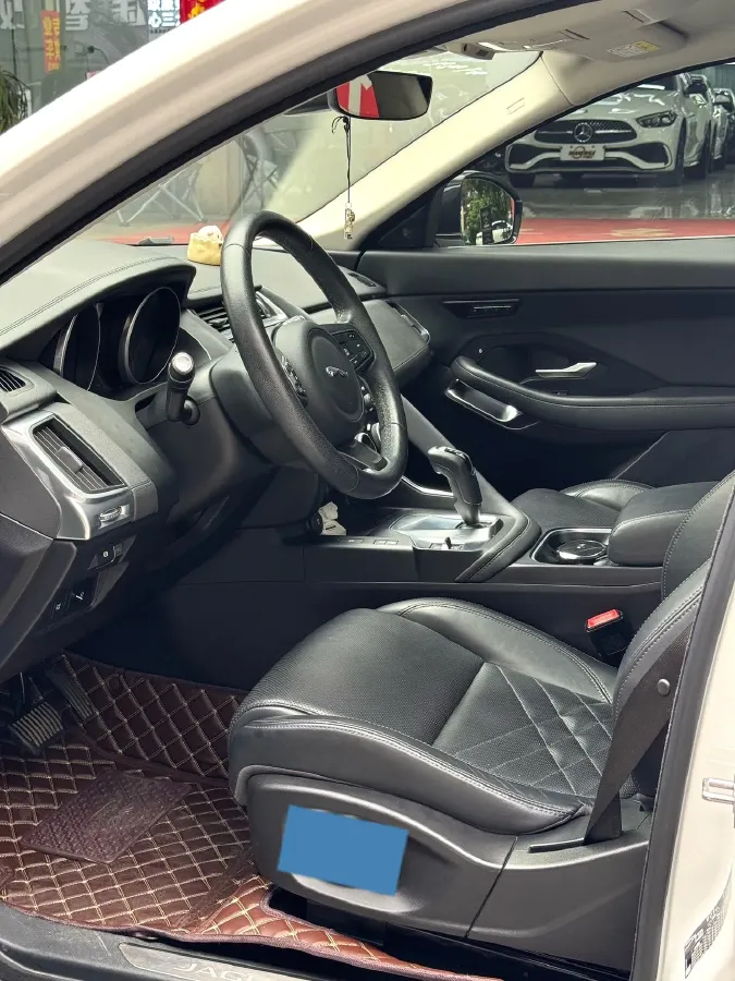 2018 Jaguar E-PACE 2.0T 249HP L4 9AT,autocango,china used car exporter,china ev exporter,chinese used car exporter,chinese used ev exporter