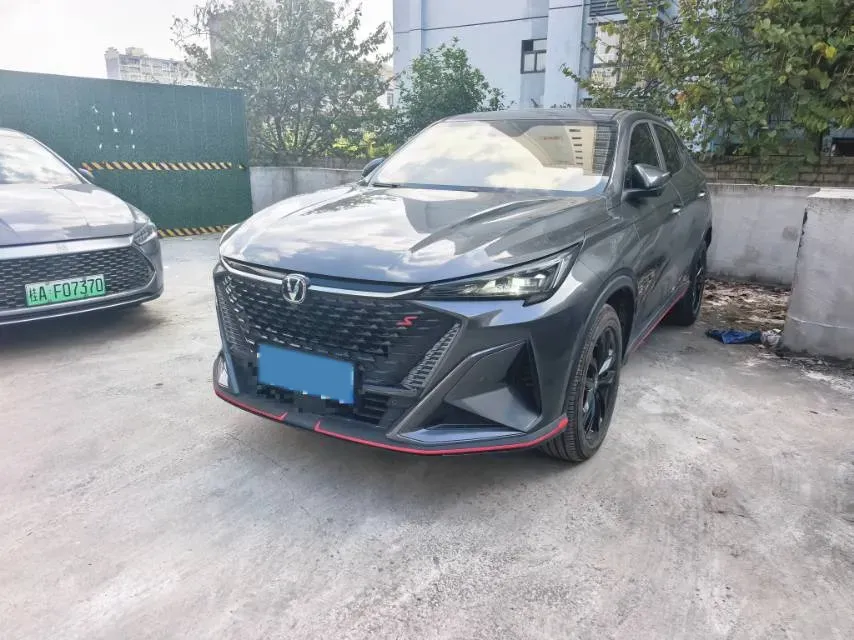 2024 ChangAn X5 PLUS 1.5T 188HP L4 7DCT,autocango,china used car exporter,china ev exporter,chinese used car exporter,chinese used ev exporter