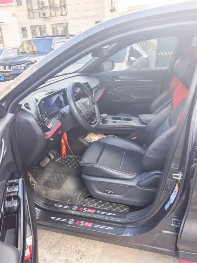 2024 ChangAn X5 PLUS 1.5T 188HP L4 7DCT,autocango,china used car exporter,china ev exporter,chinese used car exporter,chinese used ev exporter