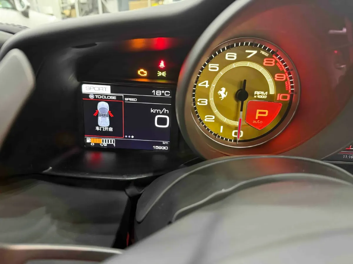2015 Ferrari 488 3.9T 670HP V8 7DCT,autocango,china used car exporter,china ev exporter,chinese used car exporter,chinese used ev exporter