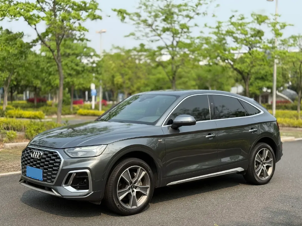 2022 Audi Q5L Sportback 2.0T 190HP L4 7DCT,autocango,china used car exporter,china ev exporter,chinese used car exporter,chinese used ev exporter