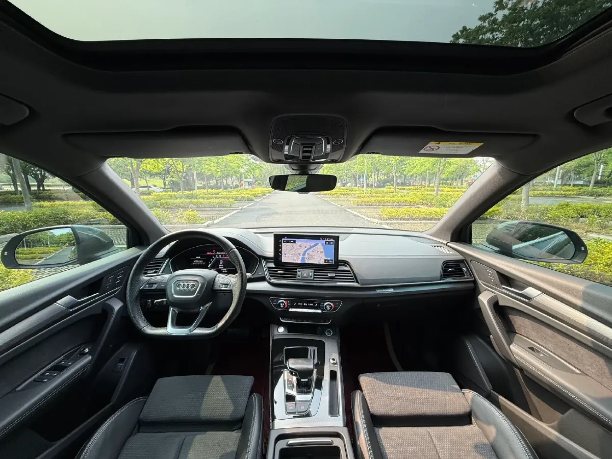 2022 Audi Q5L Sportback 2.0T 190HP L4 7DCT,autocango,china used car exporter,china ev exporter,chinese used car exporter,chinese used ev exporter