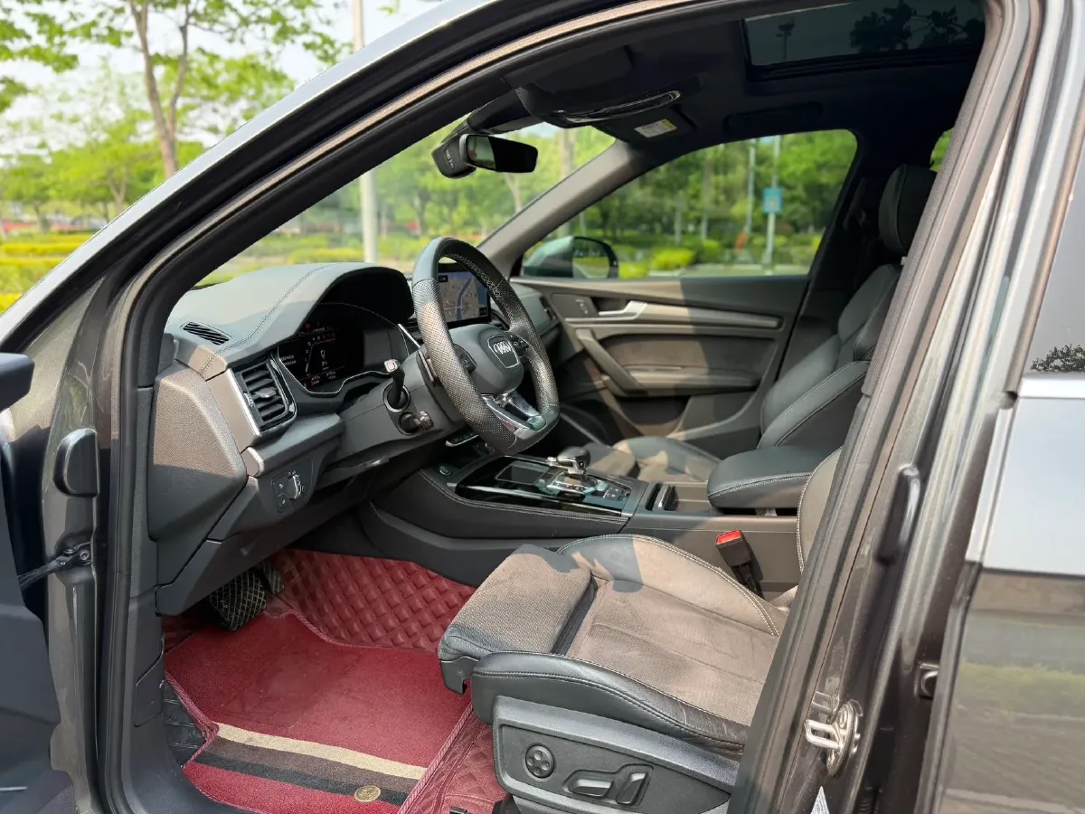 2022 Audi Q5L Sportback 2.0T 190HP L4 7DCT,autocango,china used car exporter,china ev exporter,chinese used car exporter,chinese used ev exporter