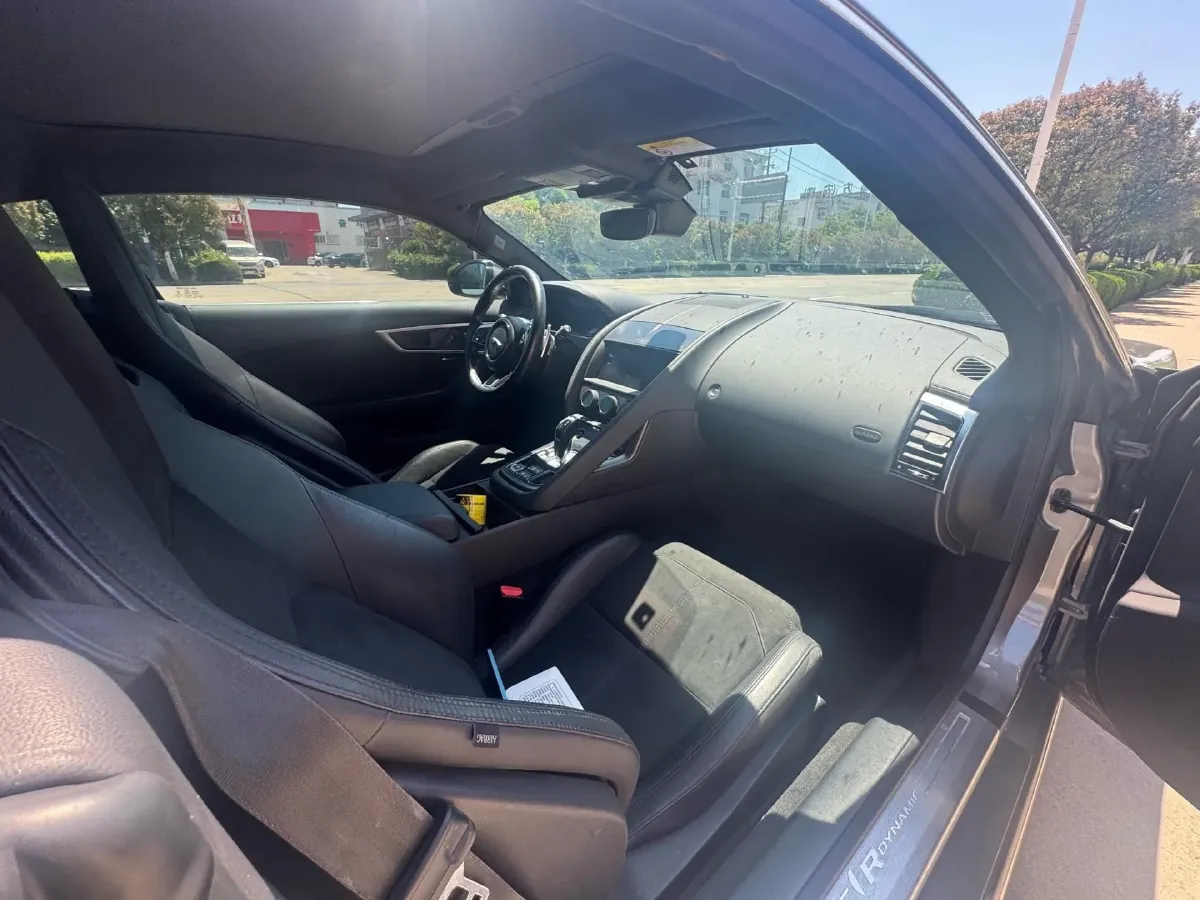 2021 Jaguar F-TYPE 3.0T 381HP V6 8AT,autocango,china used car exporter,china ev exporter,chinese used car exporter,chinese used ev exporter