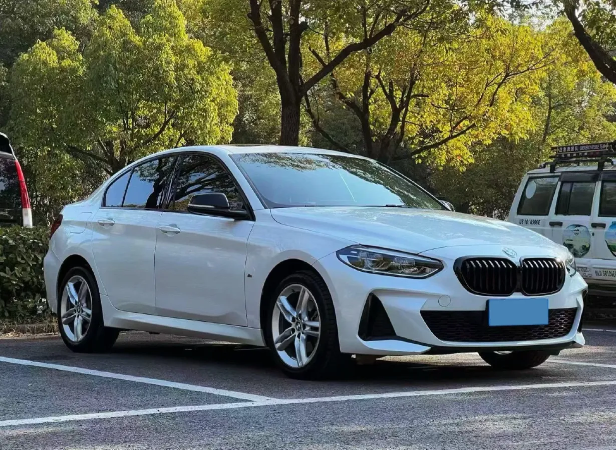 2023 BMW 1 Series 1.5T 136HP L3 7DCT,autocango,china used car exporter,china ev exporter,chinese used car exporter,chinese used ev exporter