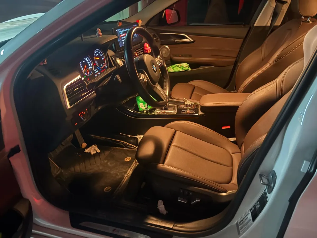 2023 BMW 1 Series 1.5T 136HP L3 7DCT,autocango,china used car exporter,china ev exporter,chinese used car exporter,chinese used ev exporter