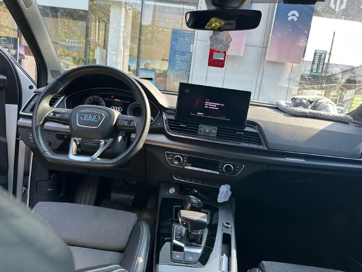 2021 Audi Q5L Sportback 2.0T 252HP L4 7DCT,autocango,china used car exporter,china ev exporter,chinese used car exporter,chinese used ev exporter