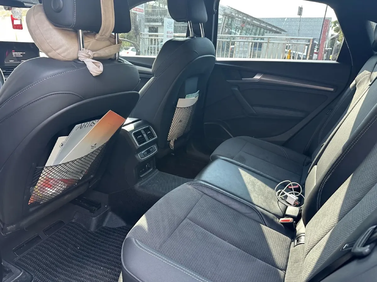 2021 Audi Q5L Sportback 2.0T 252HP L4 7DCT,autocango,china used car exporter,china ev exporter,chinese used car exporter,chinese used ev exporter