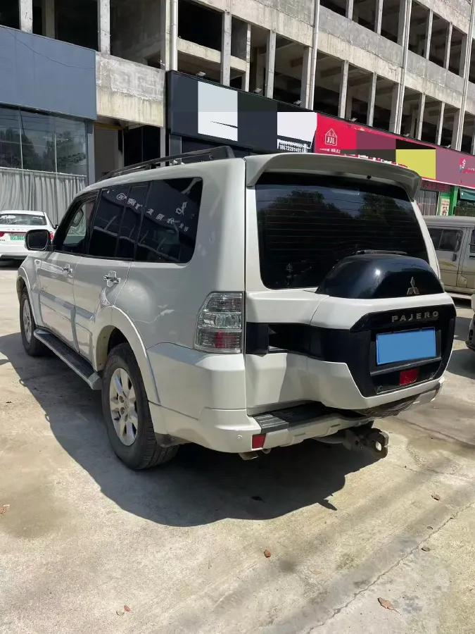 2020 Mitsubishi Pajero 3.0L 174HP V6 5AT,autocango,china used car exporter,china ev exporter,chinese used car exporter,chinese used ev exporter