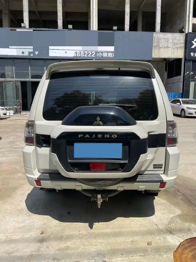 2020 Mitsubishi Pajero 3.0L 174HP V6 5AT,autocango,china used car exporter,china ev exporter,chinese used car exporter,chinese used ev exporter