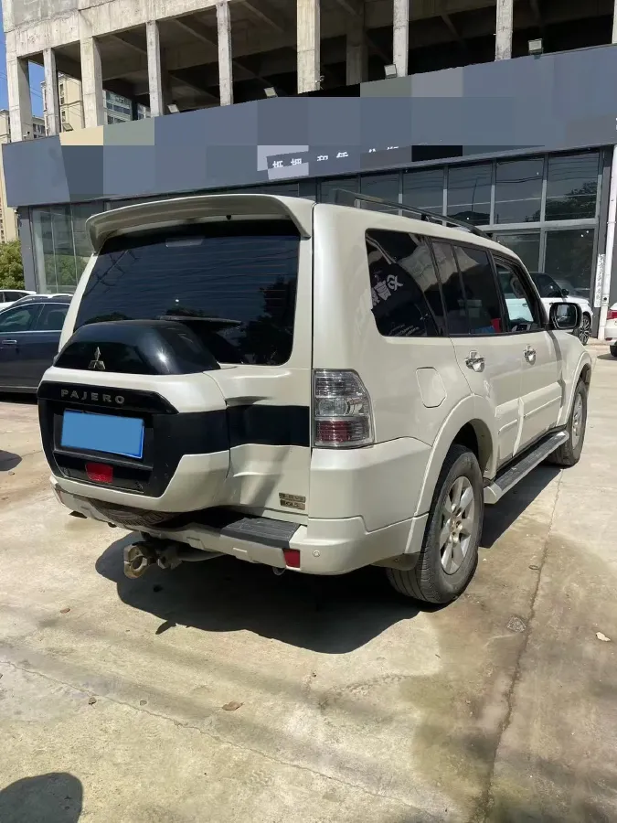 2020 Mitsubishi Pajero 3.0L 174HP V6 5AT,autocango,china used car exporter,china ev exporter,chinese used car exporter,chinese used ev exporter