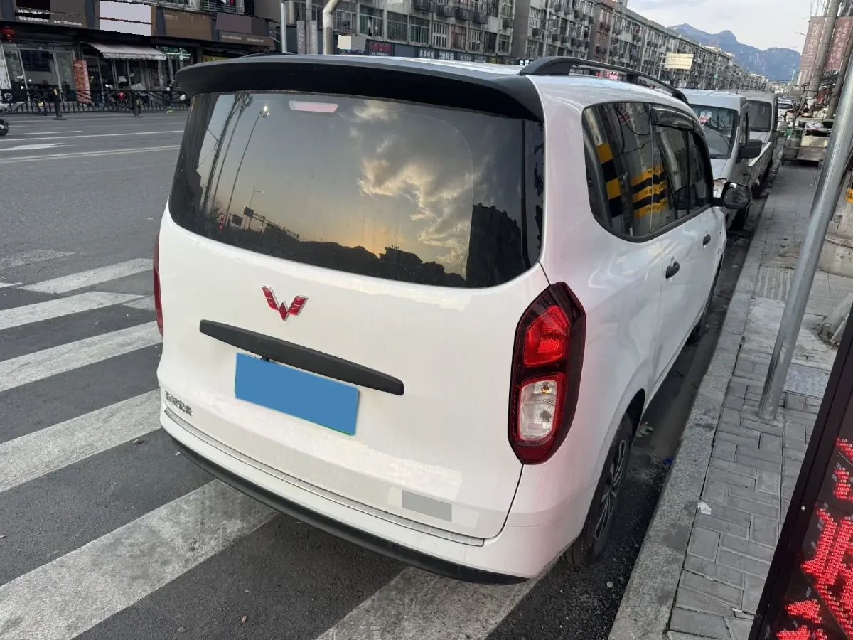 2024 WuLing HongGuang New Energy BEV 32.6KWH,autocango,china used car exporter,china ev exporter,chinese used car exporter,chinese used ev exporter