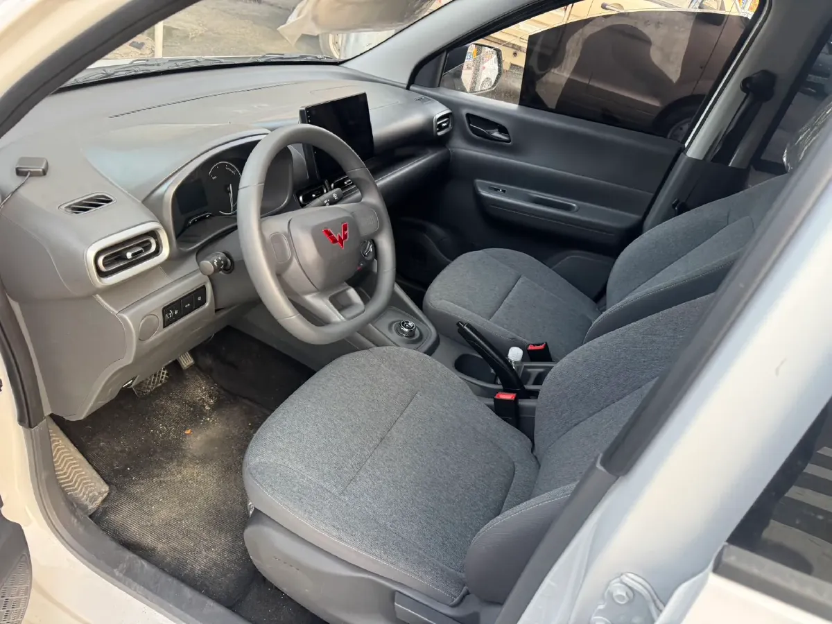 2024 WuLing HongGuang New Energy BEV 32.6KWH,autocango,china used car exporter,china ev exporter,chinese used car exporter,chinese used ev exporter