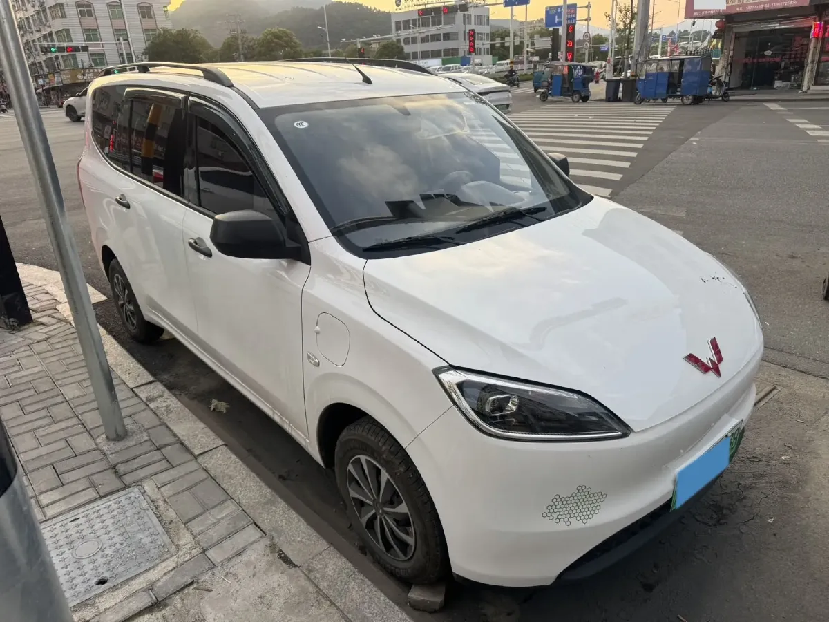 2024 WuLing HongGuang New Energy BEV 32.6KWH,autocango,china used car exporter,china ev exporter,chinese used car exporter,chinese used ev exporter