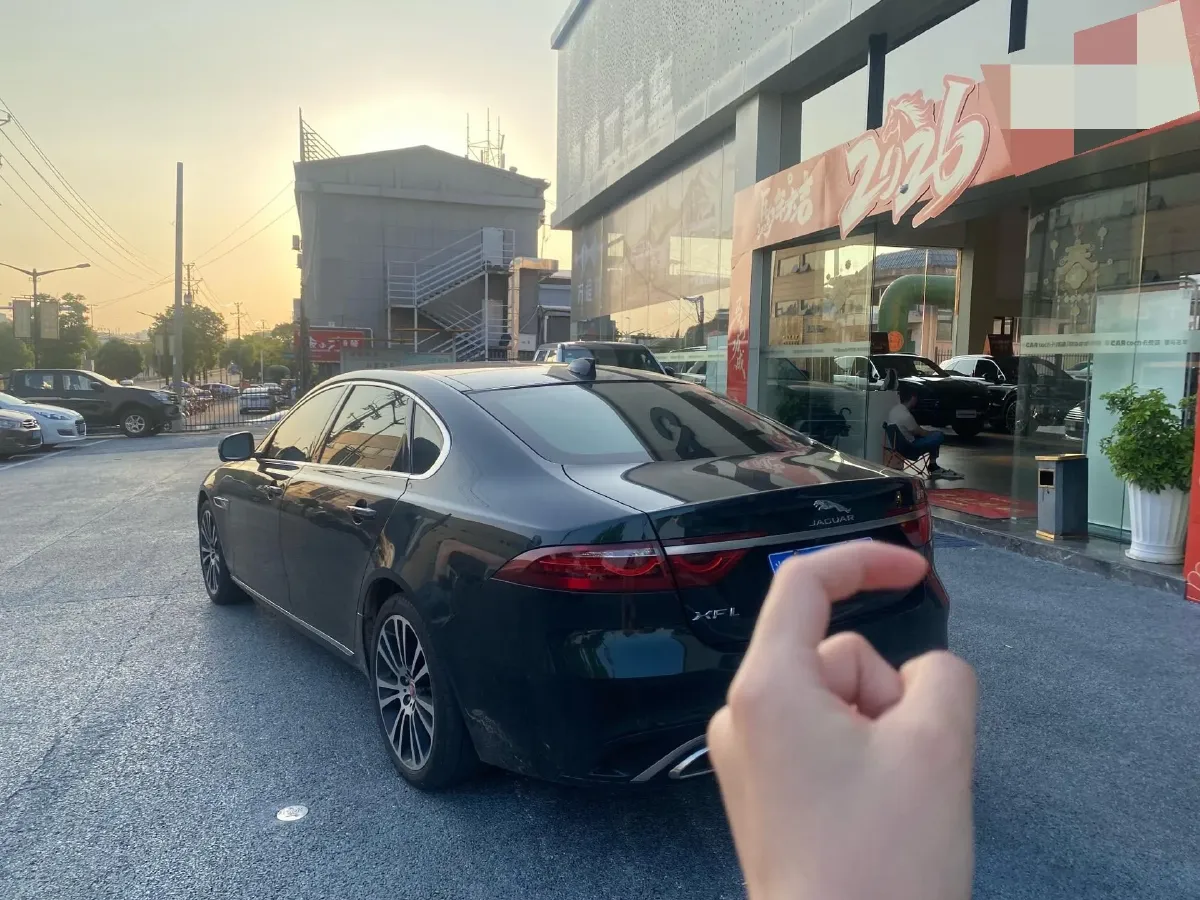 2024 Jaguar XFL 2.0T 250HP L4 8AT,autocango,china used car exporter,china ev exporter,chinese used car exporter,chinese used ev exporter