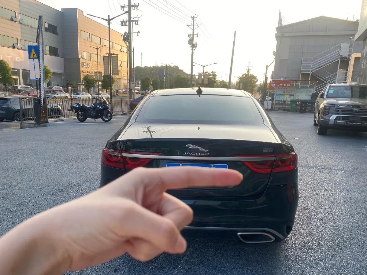 2024 Jaguar XFL 2.0T 250HP L4 8AT,autocango,china used car exporter,china ev exporter,chinese used car exporter,chinese used ev exporter