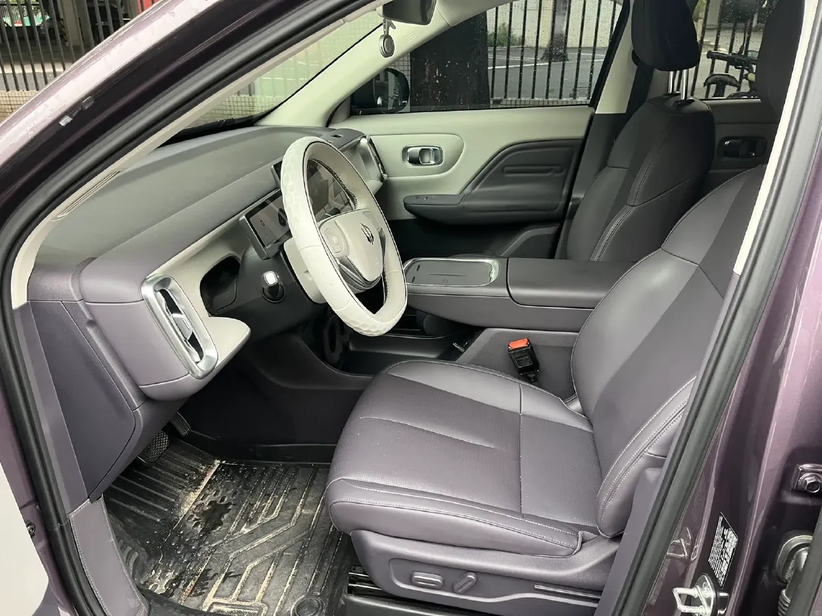 2025 Leapmotor B10 BEV 67.1KWH,autocango,china used car exporter,china ev exporter,chinese used car exporter,chinese used ev exporter