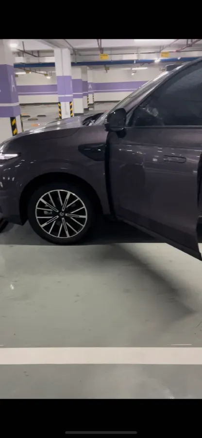 2025 Leapmotor B10 BEV 67.1KWH,autocango,china used car exporter,china ev exporter,chinese used car exporter,chinese used ev exporter