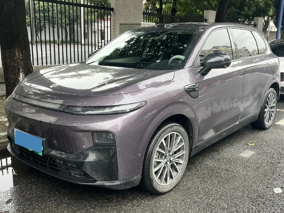 2025 Leapmotor B10 BEV 67.1KWH,autocango,china used car exporter,china ev exporter,chinese used car exporter,chinese used ev exporter