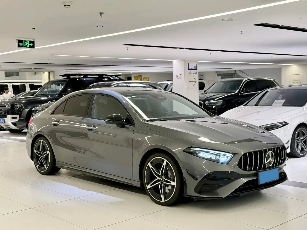 2025 Mercedes-Benz A AMG 2.0T 306HP L4 8DCT,autocango,china used car exporter,china ev exporter,chinese used car exporter,chinese used ev exporter