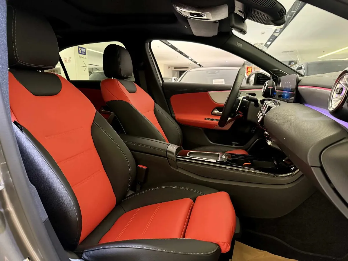 2025 Mercedes-Benz A AMG 2.0T 306HP L4 8DCT,autocango,china used car exporter,china ev exporter,chinese used car exporter,chinese used ev exporter