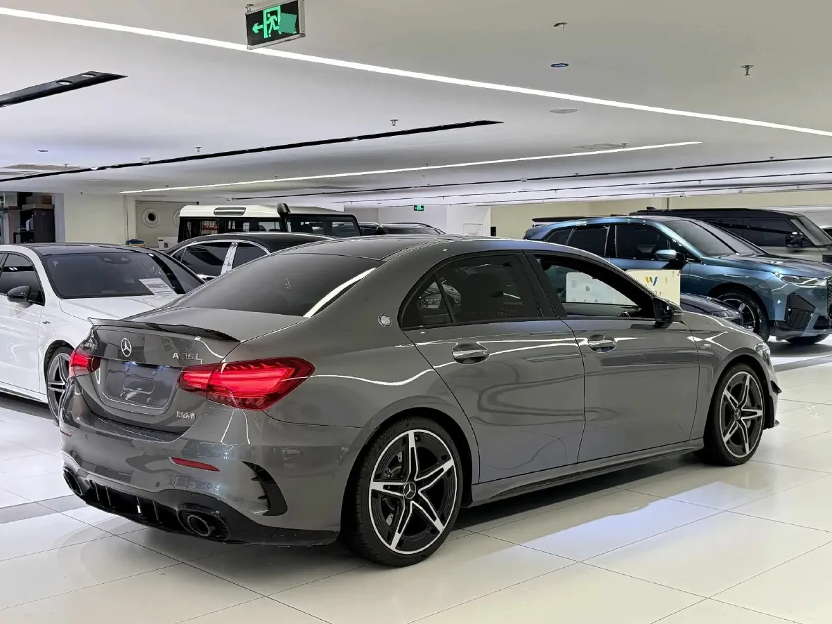 2025 Mercedes-Benz A AMG 2.0T 306HP L4 8DCT,autocango,china used car exporter,china ev exporter,chinese used car exporter,chinese used ev exporter